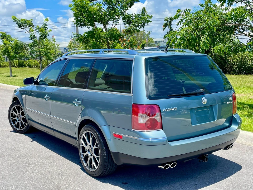 2003 Volkswagen Passat - Image 10 of 31