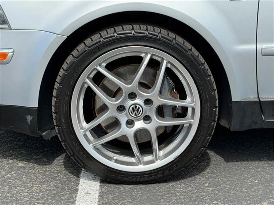 2003 Volkswagen Passat - Image 9 of 31