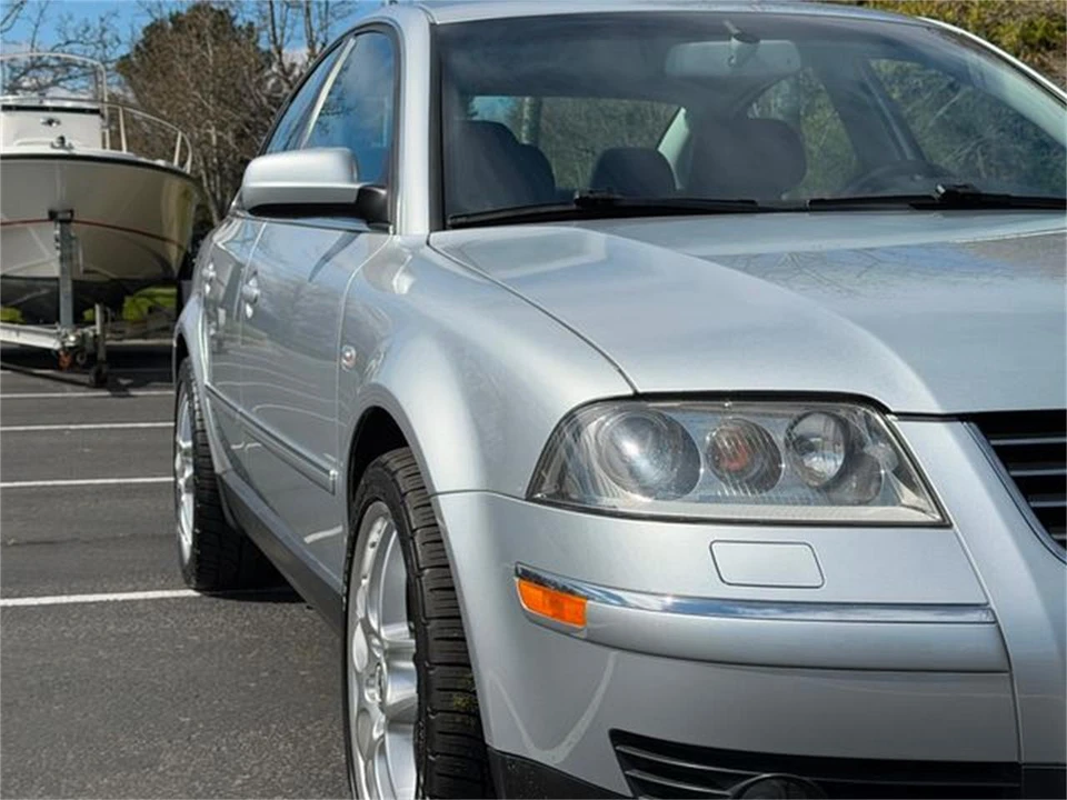 2003 Volkswagen Passat - Image 13 of 31