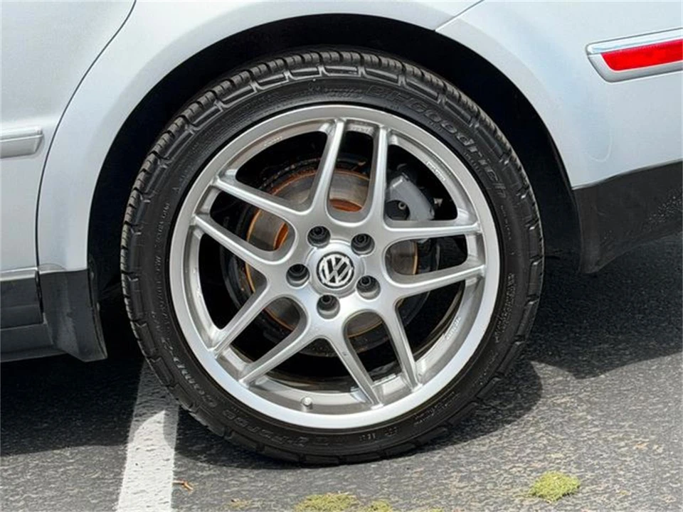 2003 Volkswagen Passat - Image 10 of 31