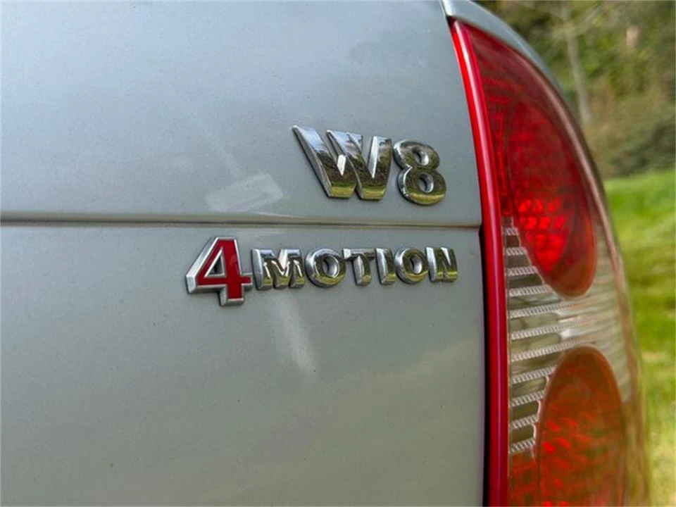 2003 Volkswagen Passat - Image 23 of 31