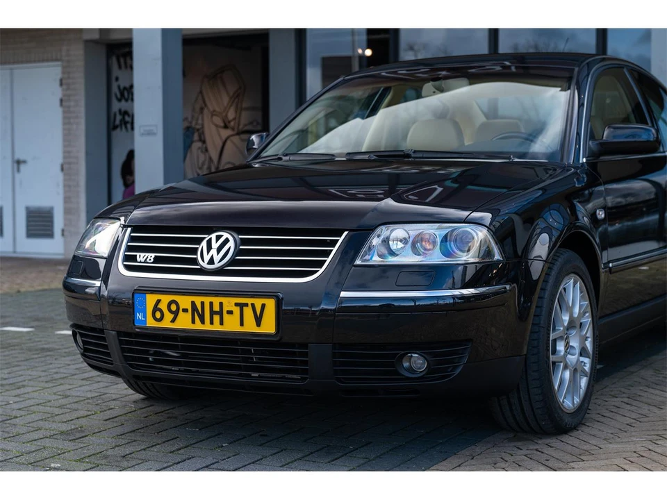 2003 Volkswagen Passat - Image 2 of 11