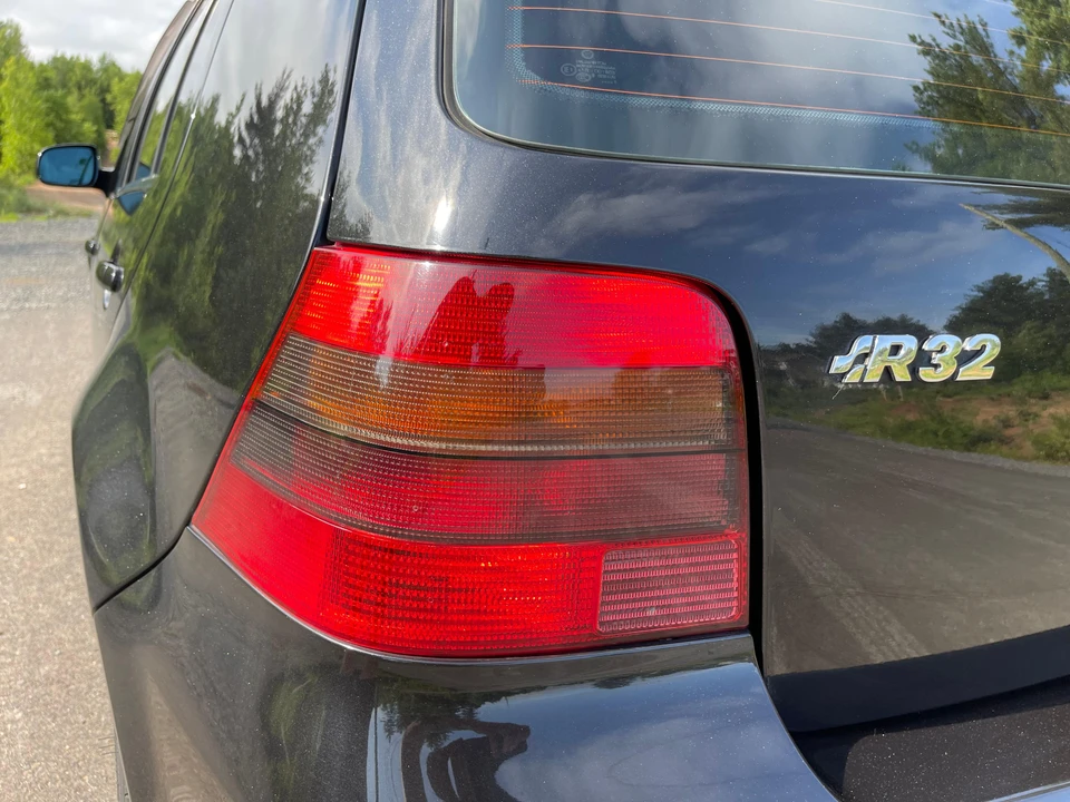 2003 Volkswagen R32 Mk4 - Image 18 of 31