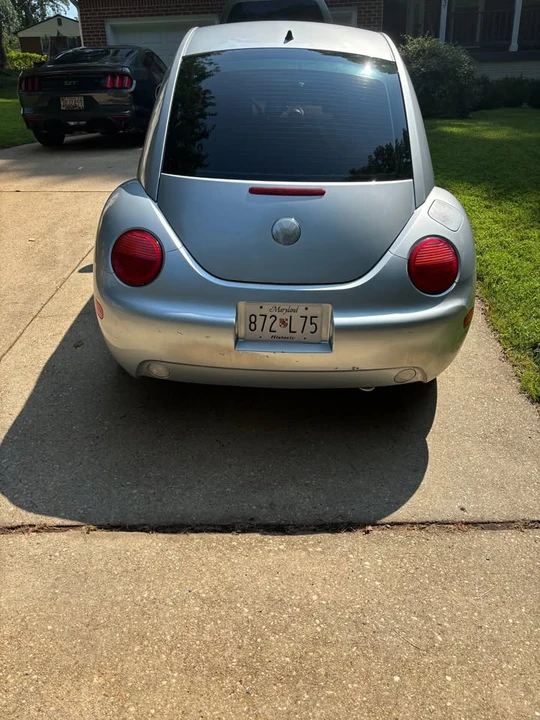 2003 Volkswagen New Beetle - Image 4 of 9