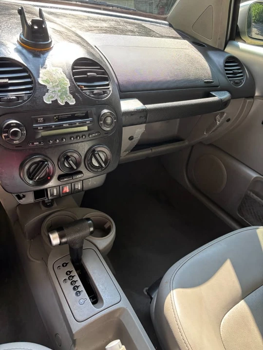 2003 Volkswagen New Beetle - Image 7 of 9