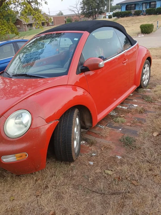 2003 Volkswagen New Beetle - Image 3 of 7