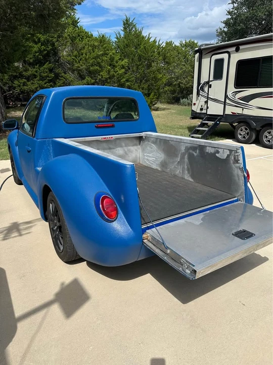 2003 Volkswagen Beetle (1980-2003) - Image 10 of 13