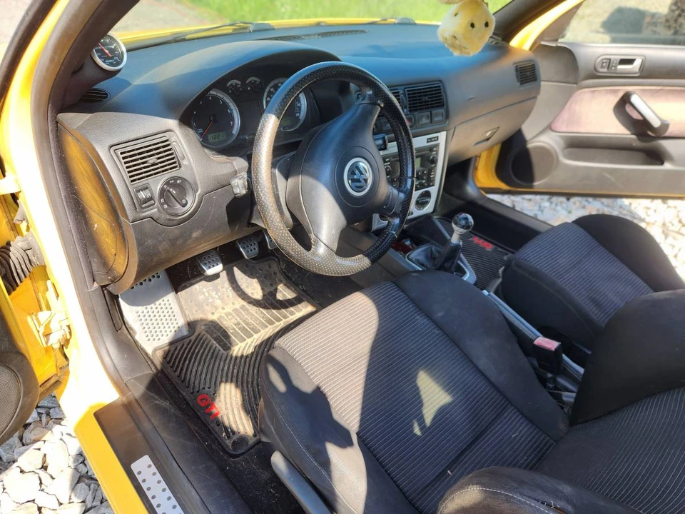 2003 Volkswagen GTI Mk4 - Image 9 of 16