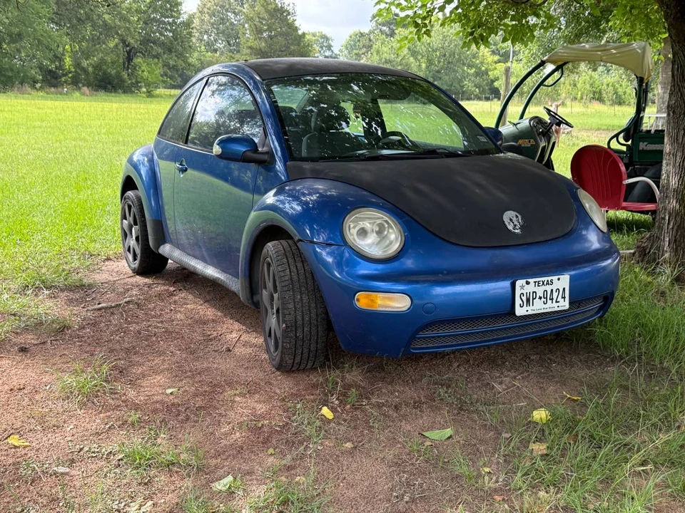 2003 Volkswagen New Beetle - Image 2 of 9