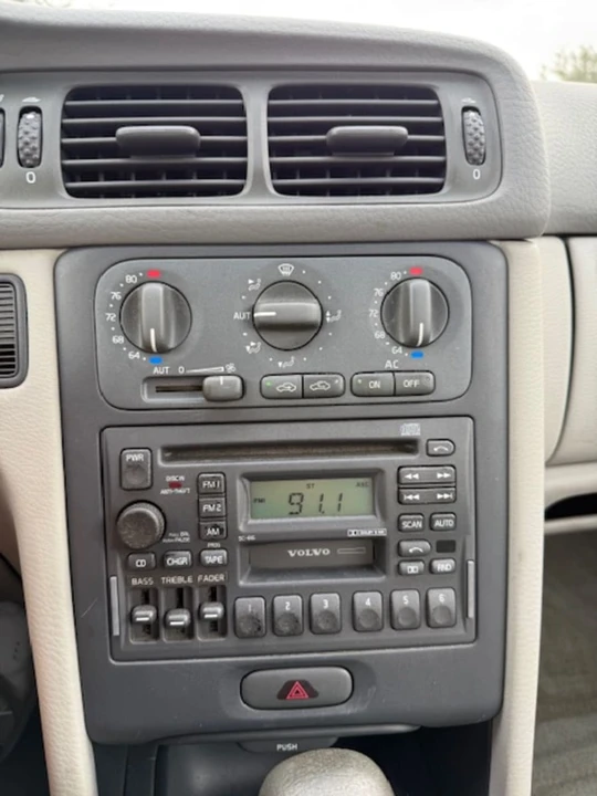 2003 Volvo C70 1st Gen - Image 17 of 22