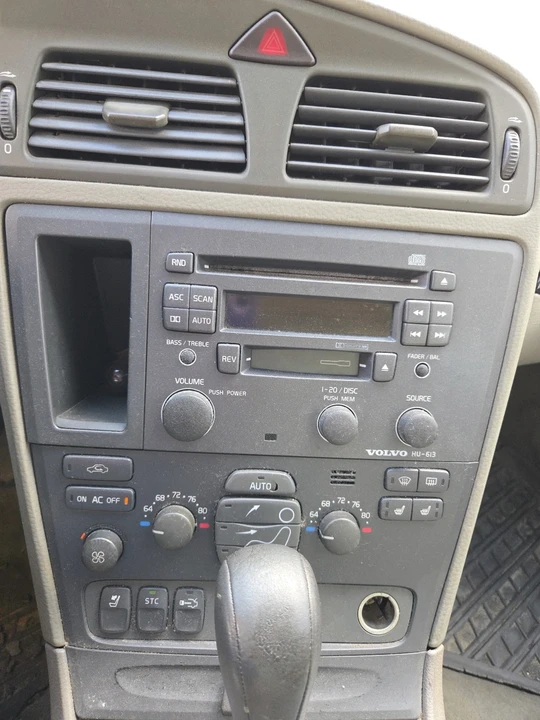 2003 Volvo S60 1st Gen - Image 8 of 11