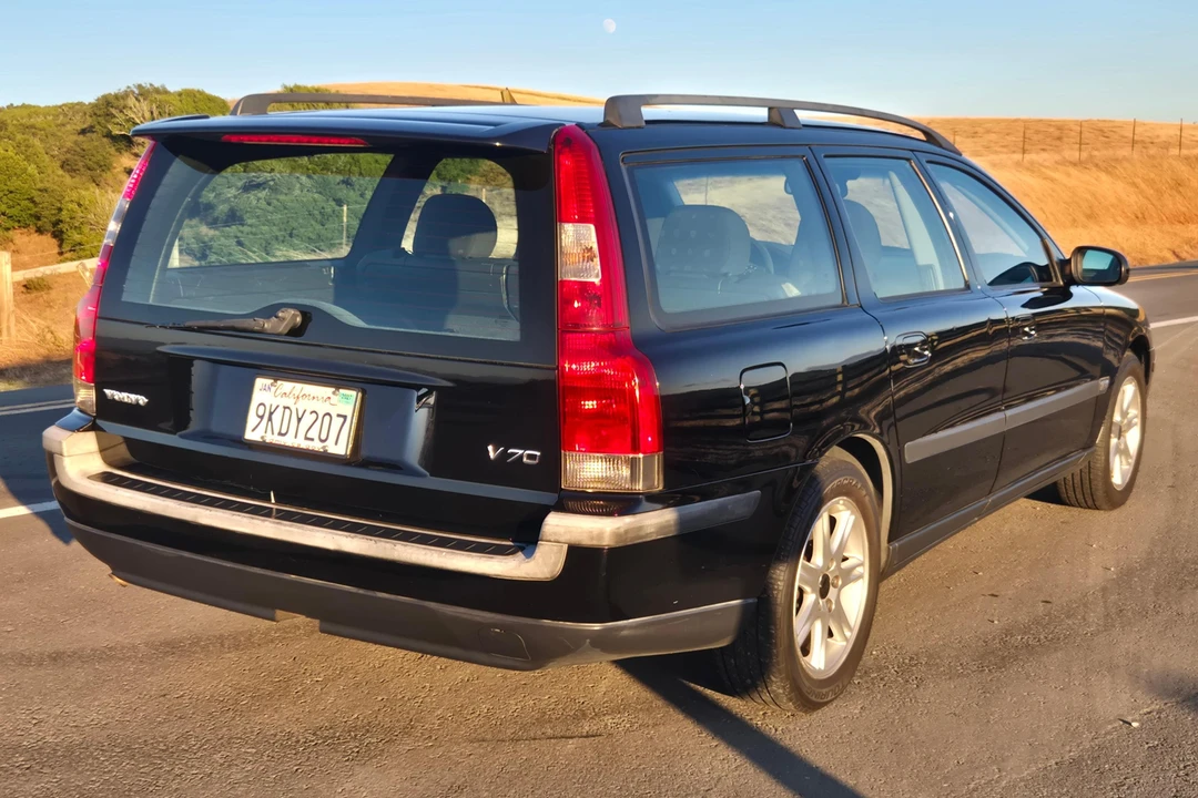 2003 Volvo V70 2nd Gen - Image 4 of 31