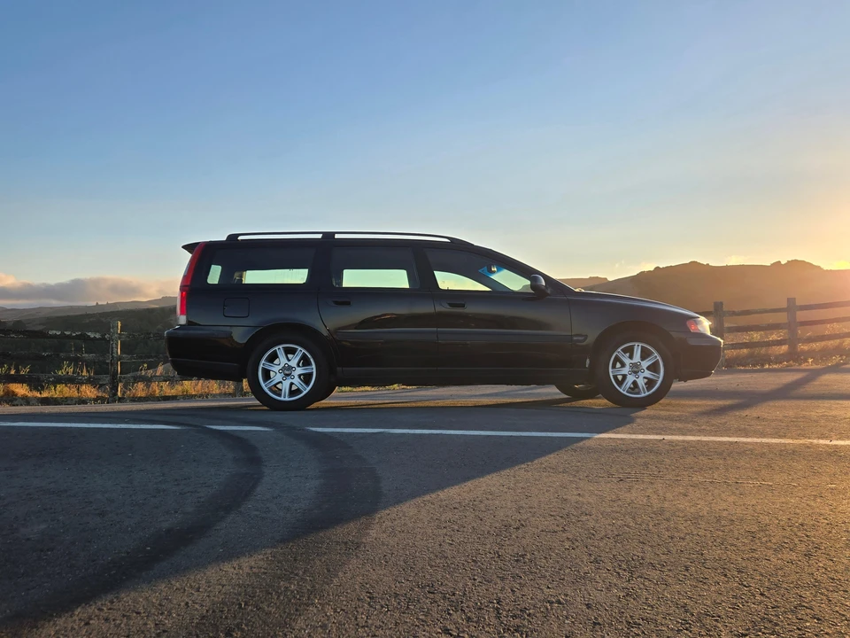 2003 Volvo V70 2nd Gen - Image 14 of 31