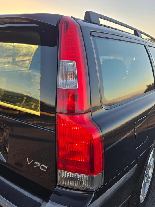 2003 Volvo V70 2nd Gen - Image 26 of 31