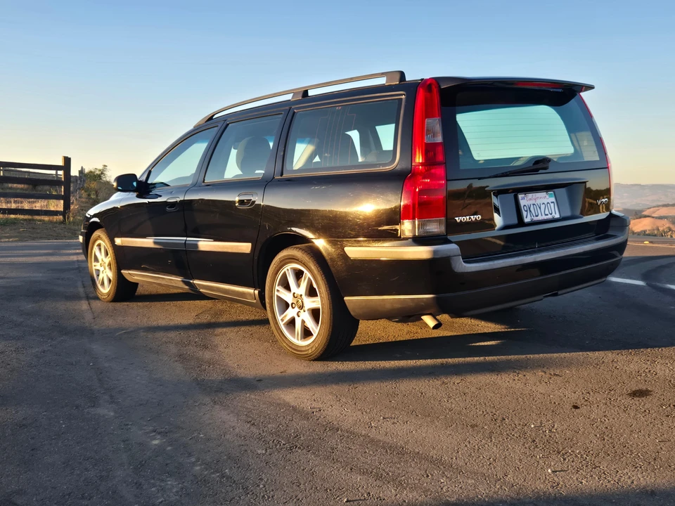 2003 Volvo V70 2nd Gen - Image 10 of 31