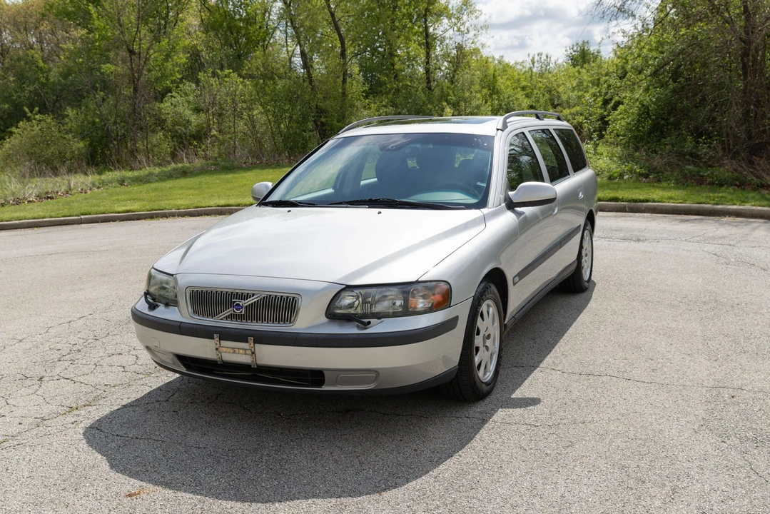 2003 Volvo V70 2nd Gen - Image 3 of 31