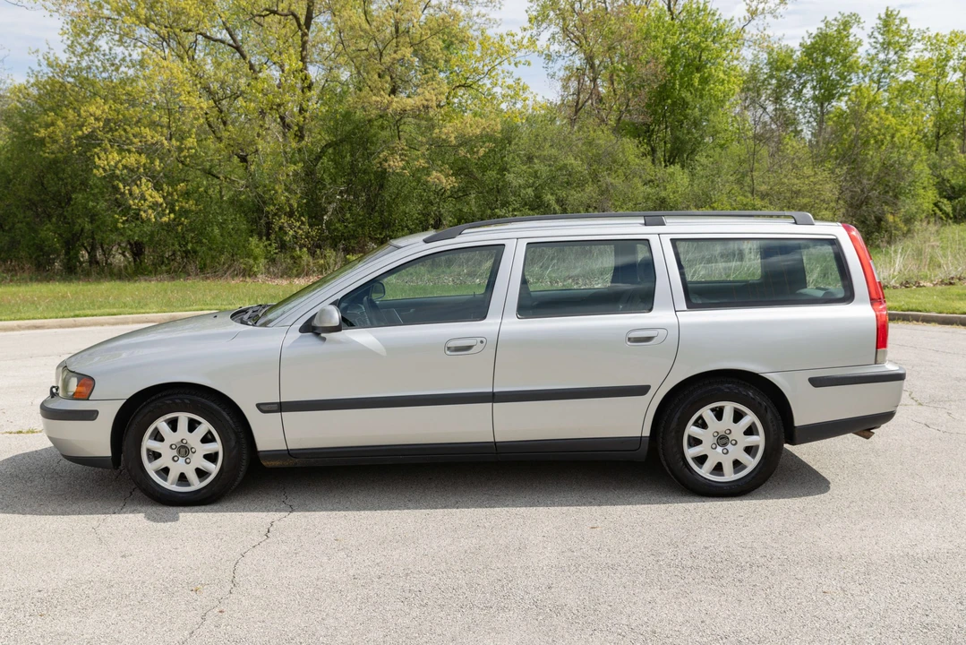 2003 Volvo V70 2nd Gen - Image 6 of 31