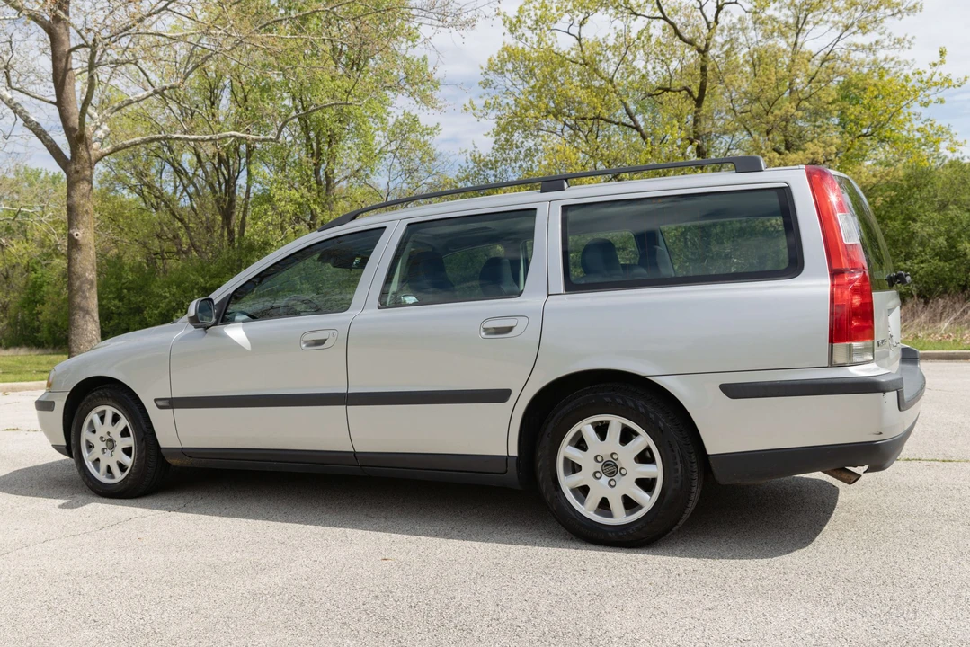 2003 Volvo V70 2nd Gen - Image 7 of 31