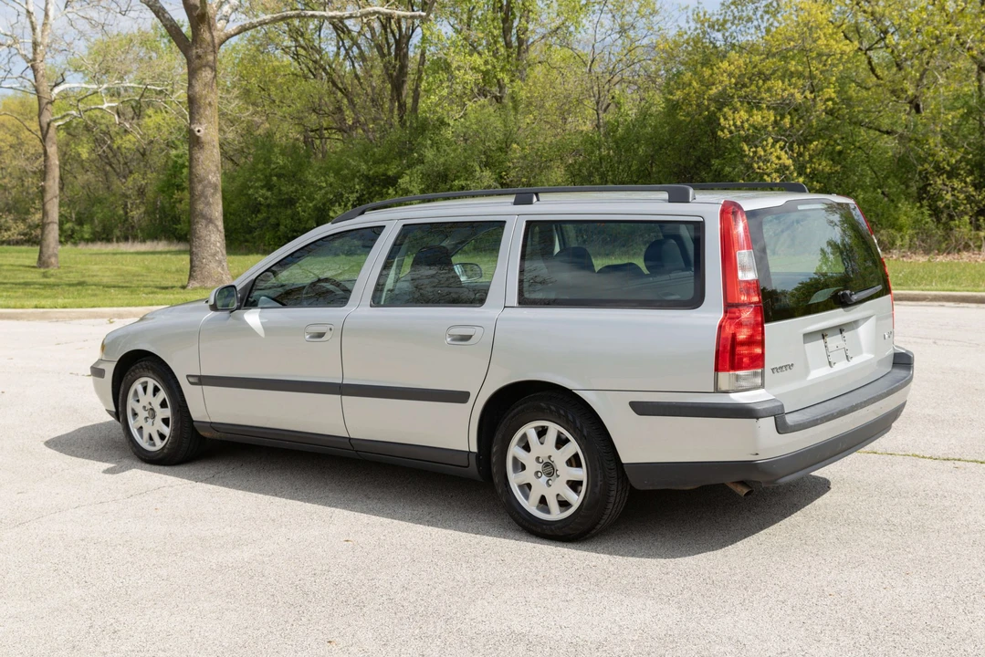 2003 Volvo V70 2nd Gen - Image 8 of 31