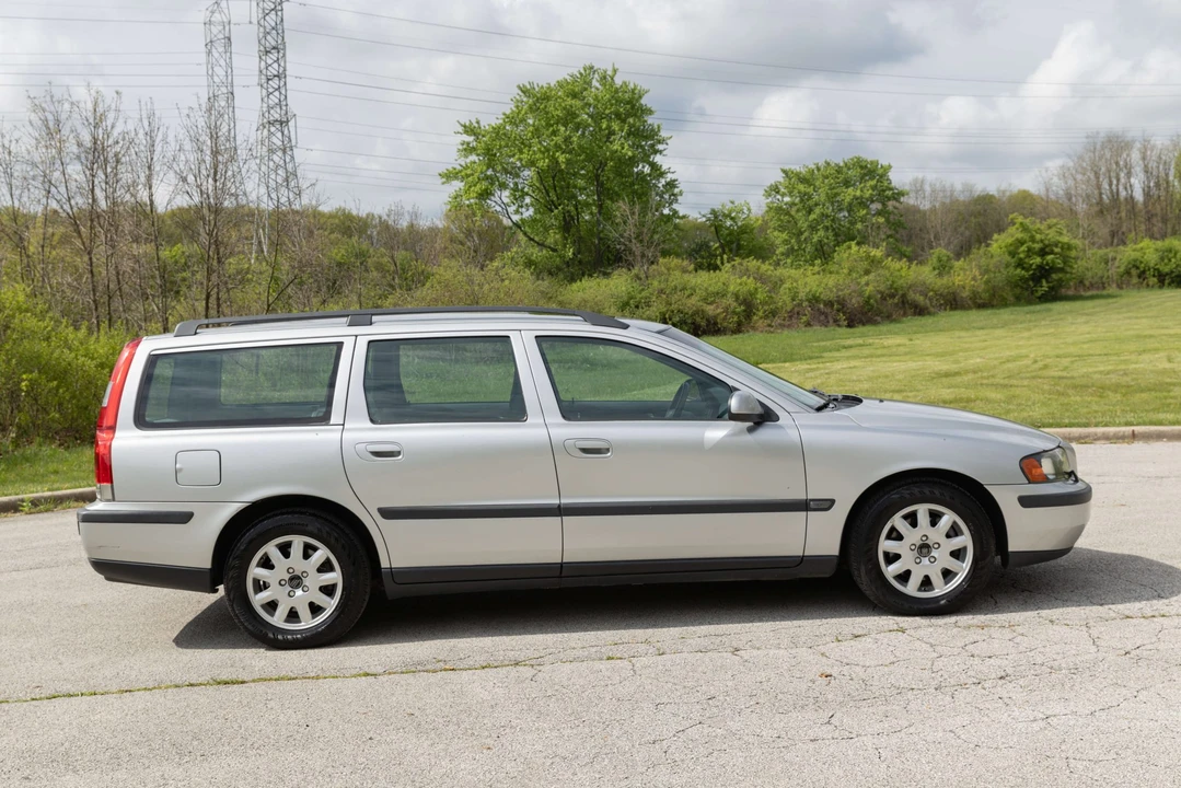 2003 Volvo V70 2nd Gen - Image 14 of 31