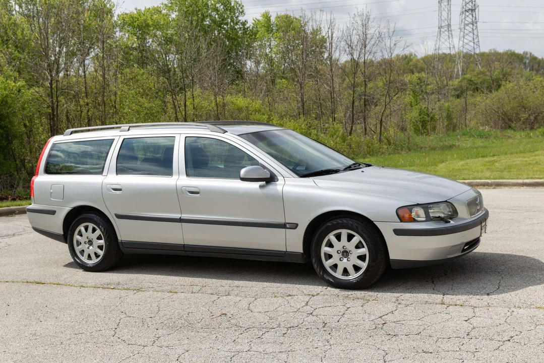 2003 Volvo V70 2nd Gen - Image 15 of 31