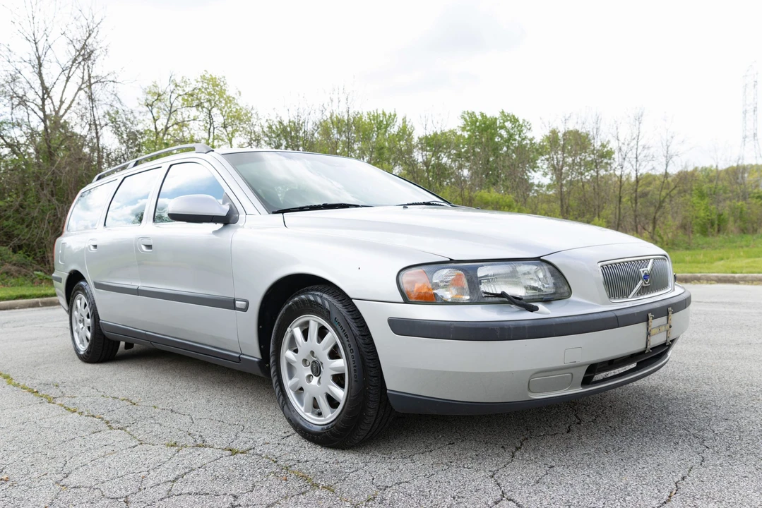 2003 Volvo V70 2nd Gen - Image 17 of 31