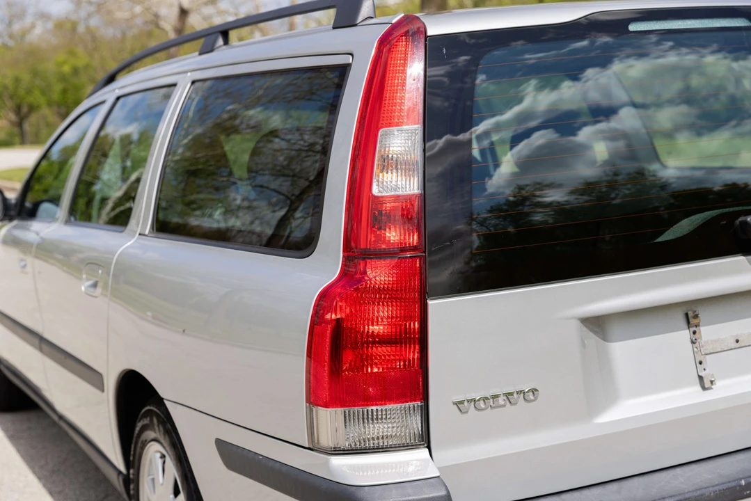 2003 Volvo V70 2nd Gen - Image 31 of 31