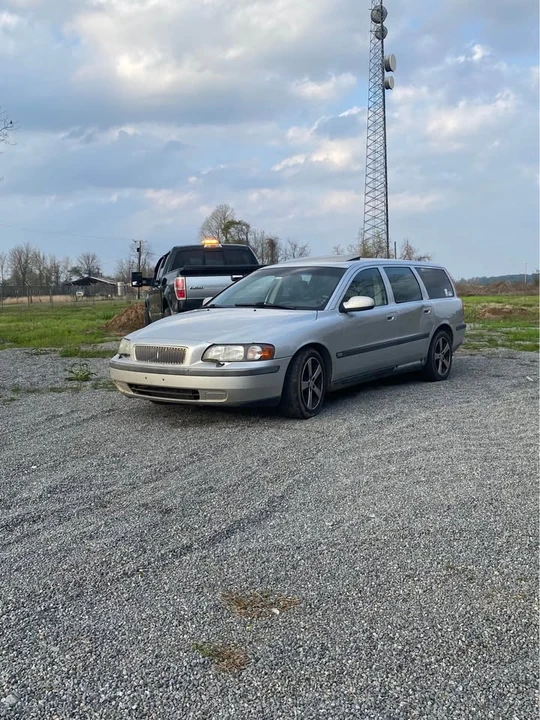 2003 Volvo V70 2nd Gen - Image 3 of 10