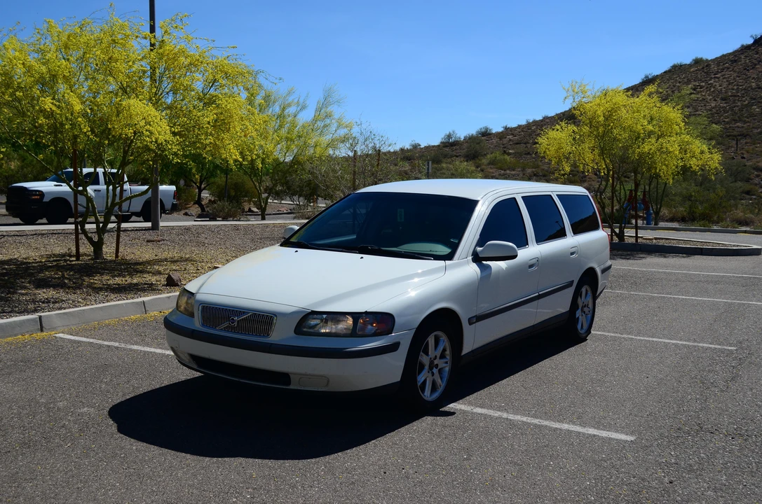 2003 Volvo V70 2nd Gen - Image 7 of 21