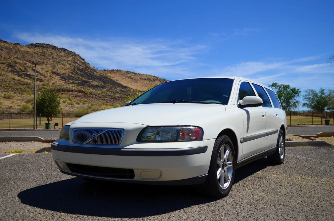 2003 Volvo V70 2nd Gen - Image 8 of 21