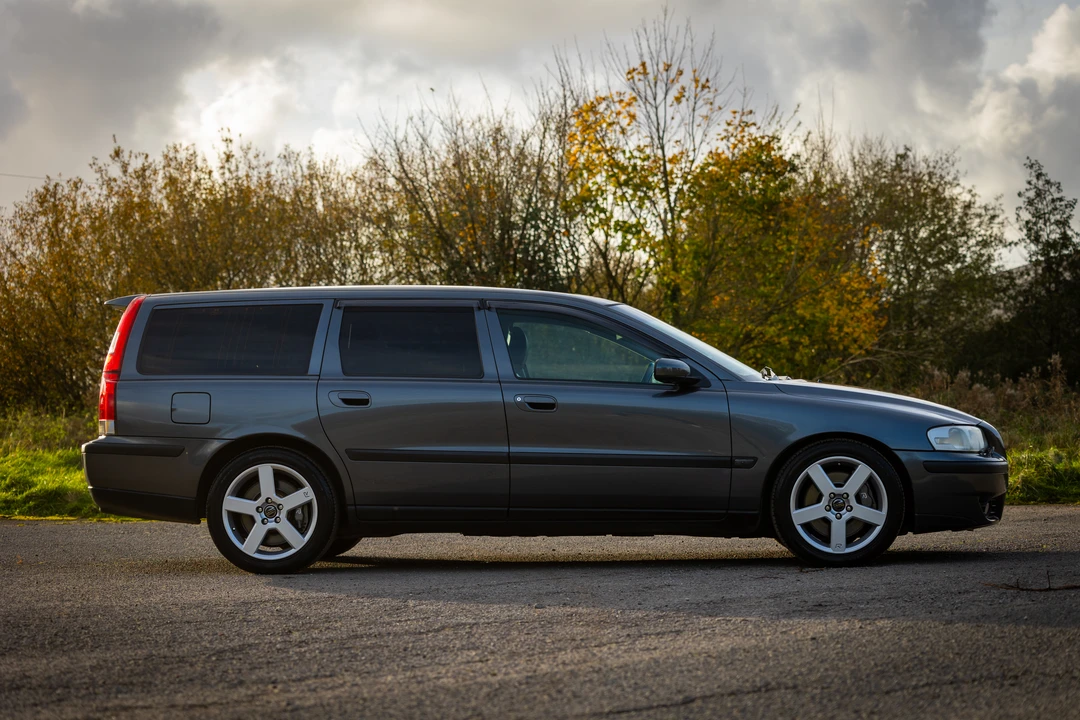 2003 Volvo V70 R 2nd Gen - Image 9 of 31