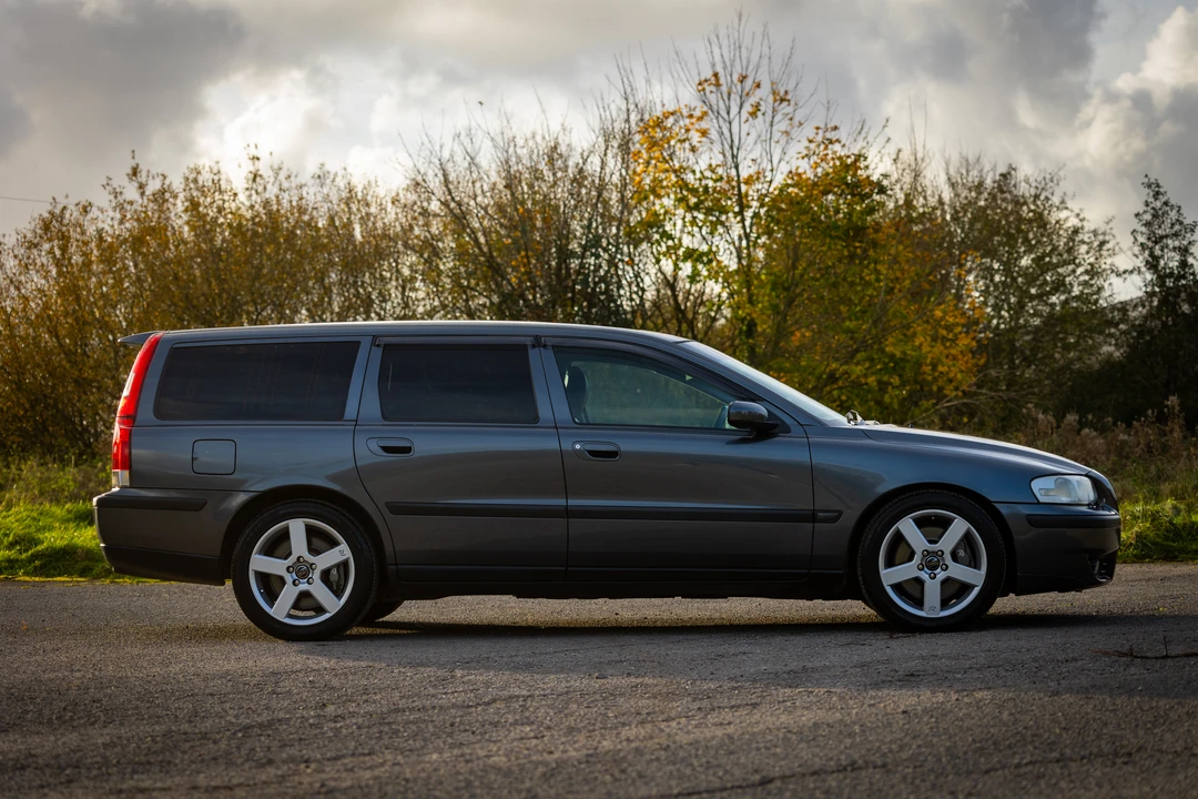 2003 Volvo V70 R 2nd Gen - Image 13 of 31