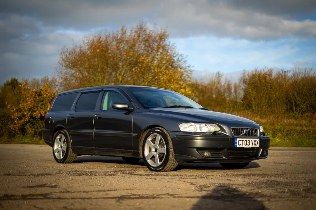 2003 Volvo V70 R 2nd Gen - Image 2 of 31