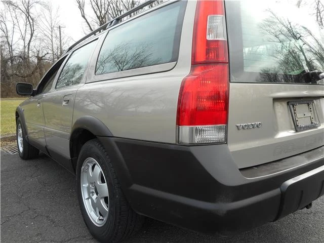 2003 Volvo V70 XC/XC70 2nd Gen - Image 6 of 12