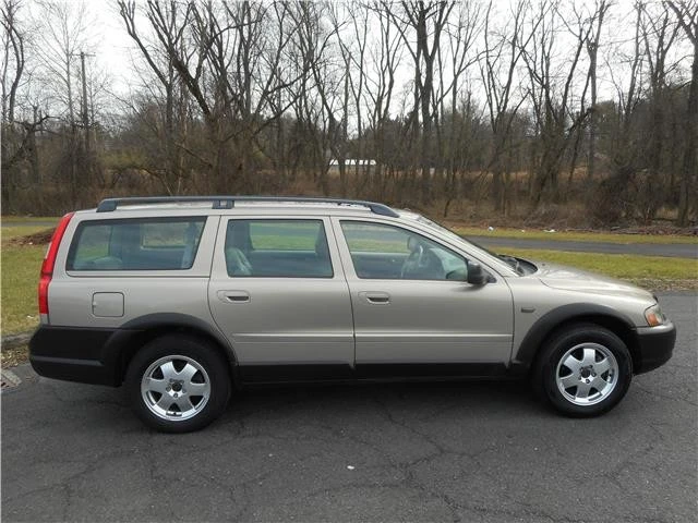 2003 Volvo V70 XC/XC70 2nd Gen - Image 2 of 12
