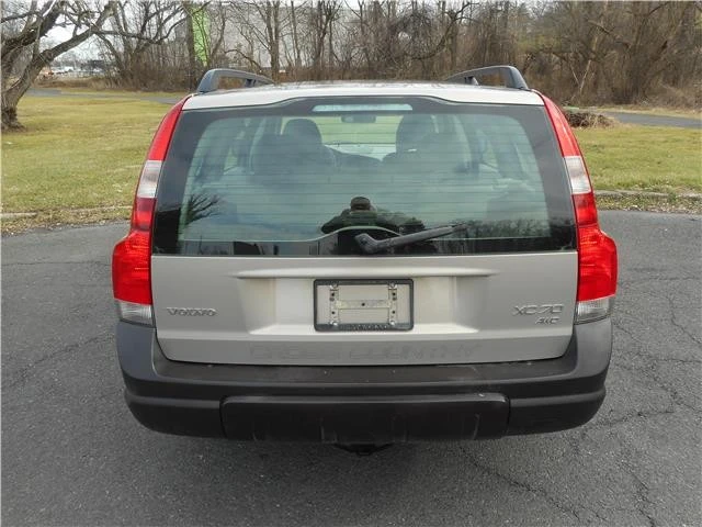 2003 Volvo V70 XC/XC70 2nd Gen - Image 5 of 12