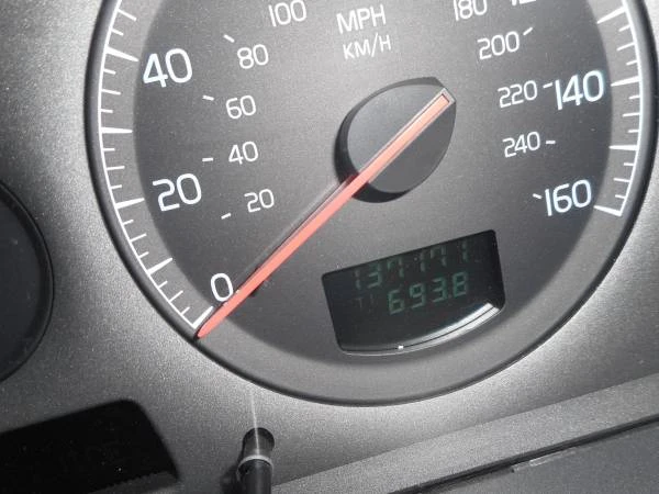 2003 Volvo V70 XC/XC70 2nd Gen - Image 6 of 12