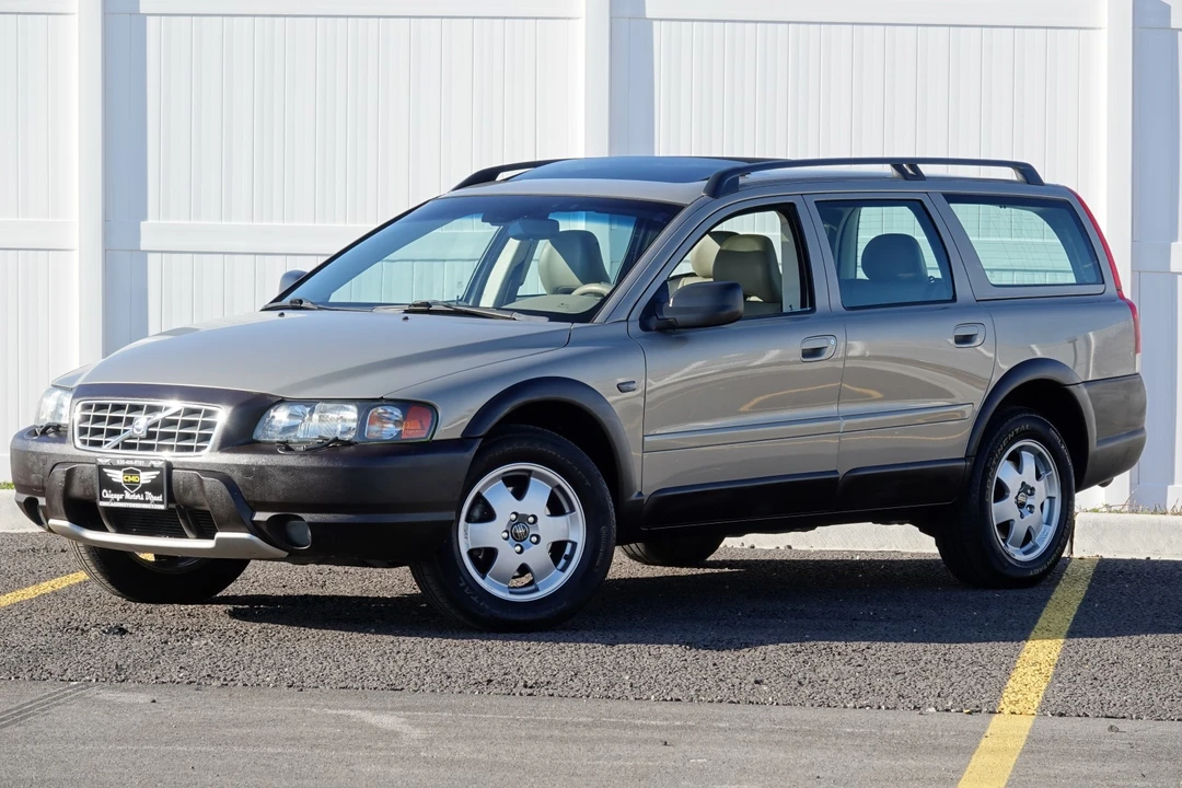 2003 Volvo V70 XC/XC70 2nd Gen - Image 2 of 31