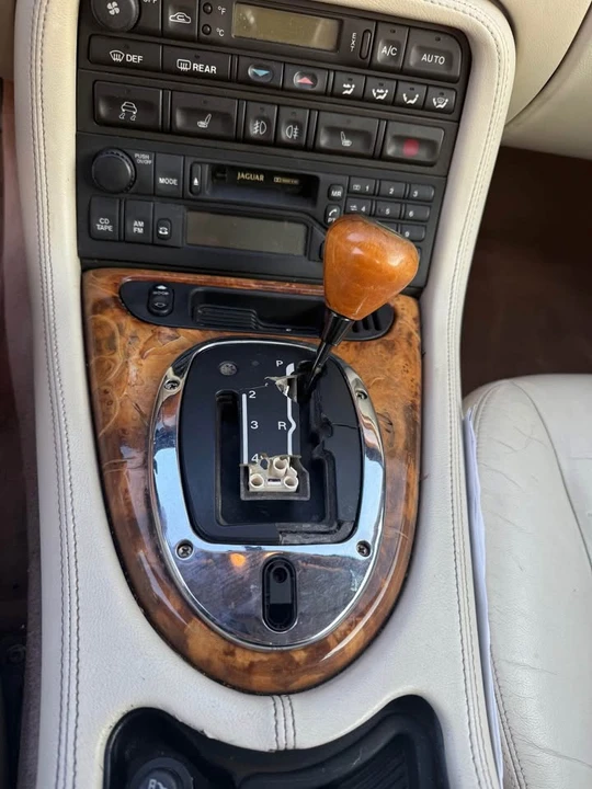 2003 Jaguar X100 XK8 - Image 4 of 8