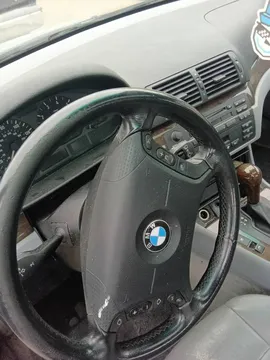 2003 BMW 325i