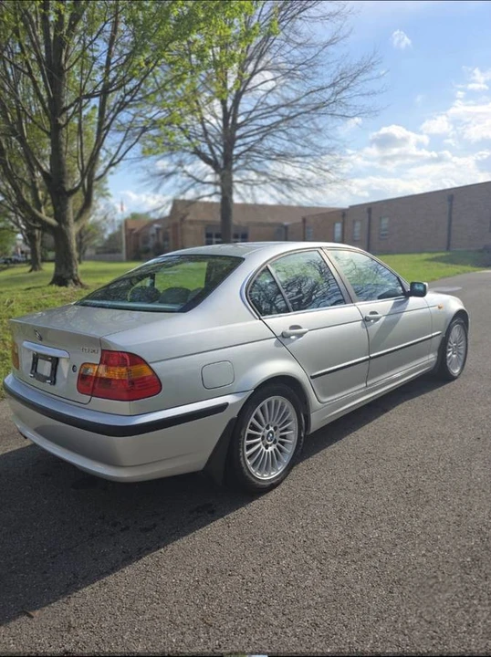 2003 BMW E46 330i & 330Ci - Image 6 of 10