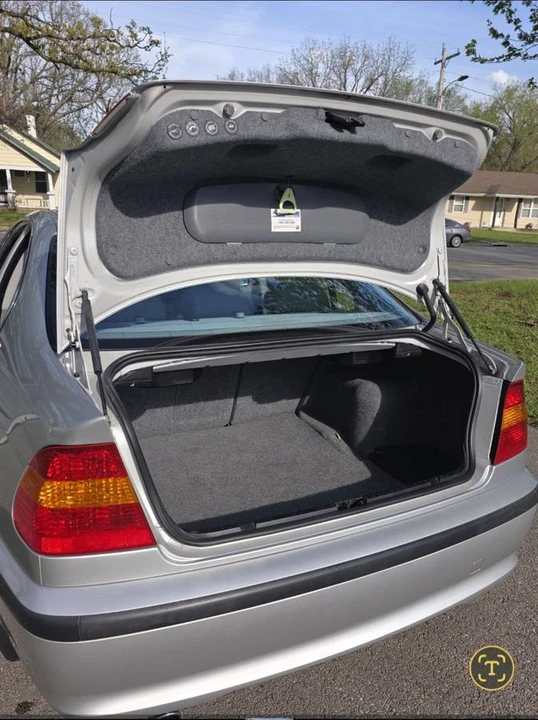 2003 BMW E46 330i & 330Ci - Image 7 of 10
