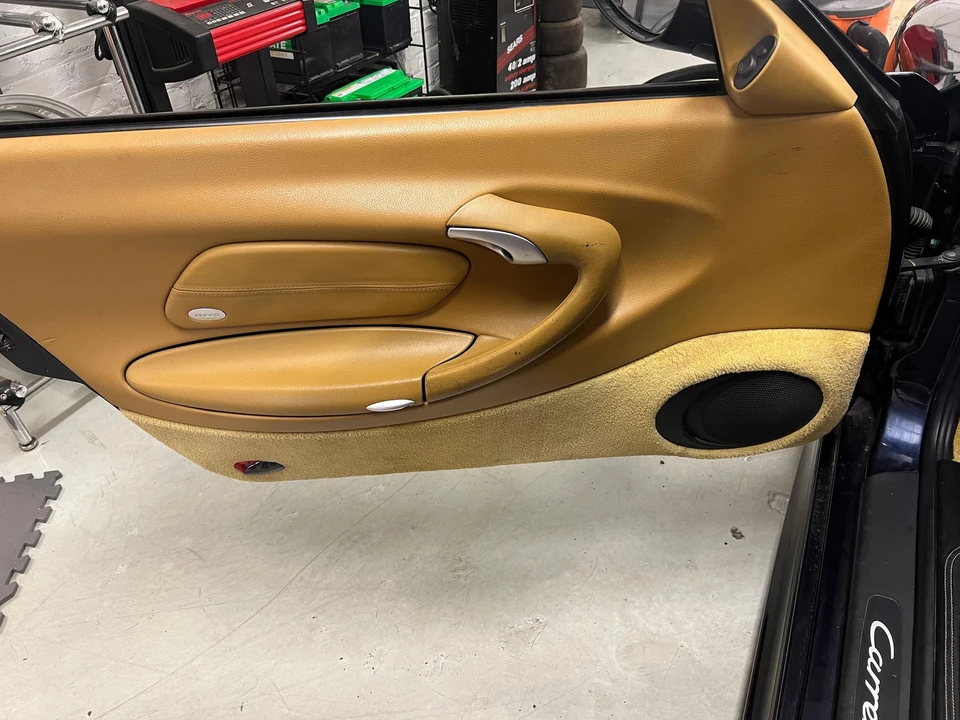 2003 Porsche 996 Carrera - Image 10 of 17