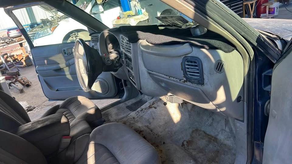 2003 Chevrolet S-10 - Image 7 of 10
