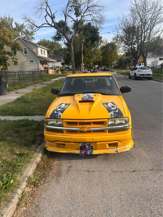 2003 Chevrolet S-10 - Image 3 of 7