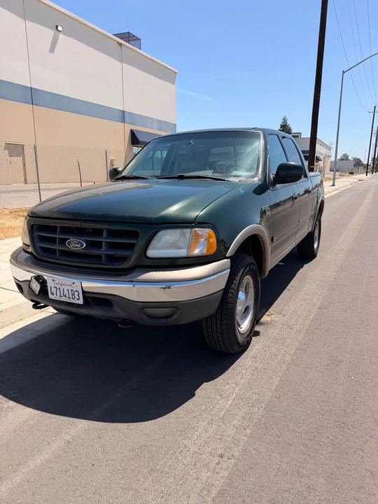 2003 Ford F-150 10th Gen - Image 2 of 9