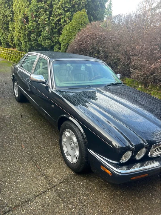 2003 Jaguar X308 XJ - Image 2 of 10