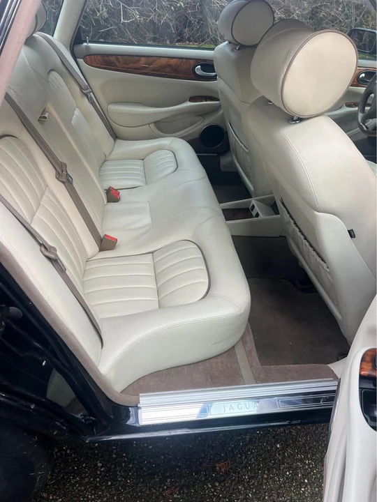 2003 Jaguar X308 XJ - Image 4 of 10