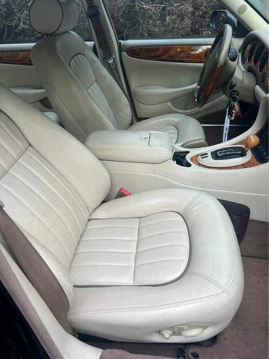 2003 Jaguar X308 XJ - Image 3 of 10