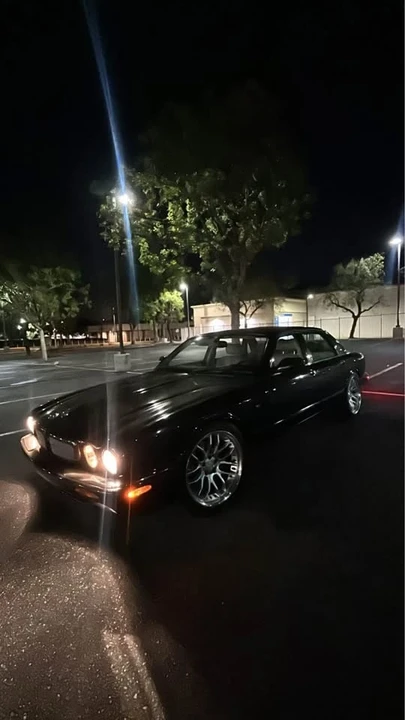2003 Jaguar X308 XJR - Image 2 of 4